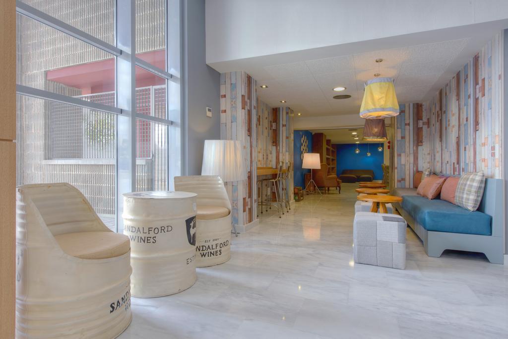 Madrid Airport Suites, Affiliated By Melia מראה חיצוני תמונה