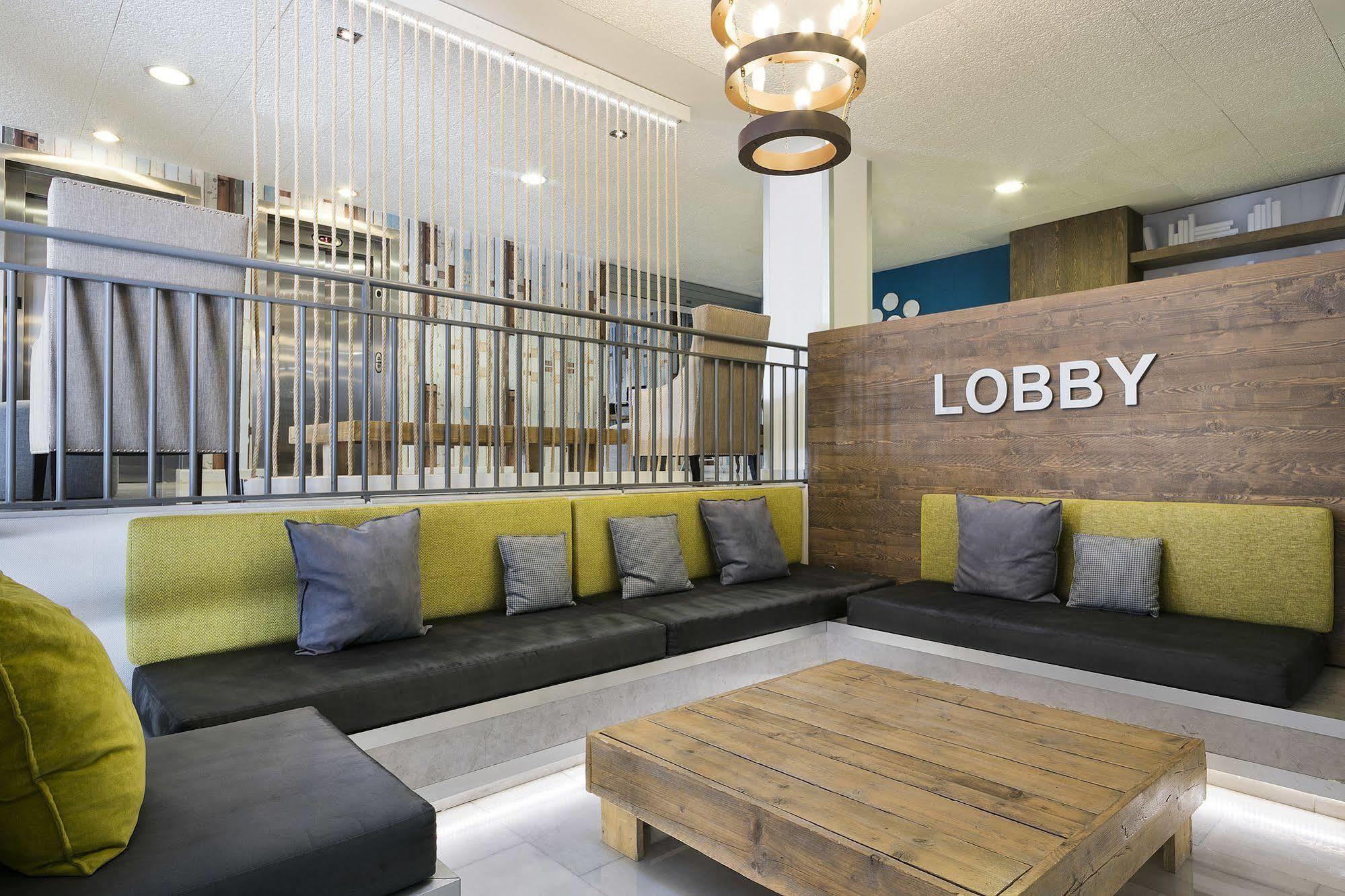 Madrid Airport Suites, Affiliated By Melia מראה חיצוני תמונה