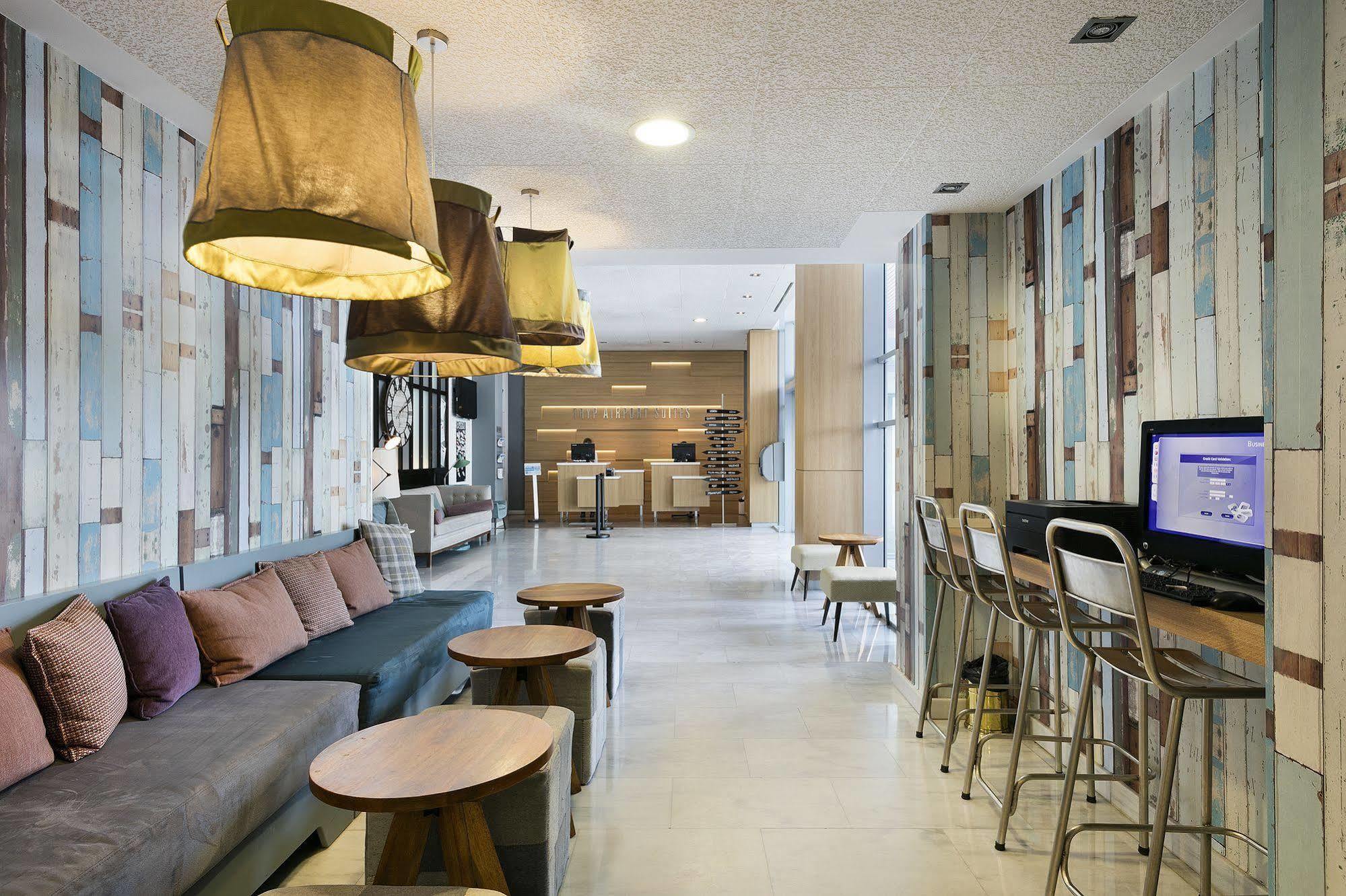 Madrid Airport Suites, Affiliated By Melia מראה חיצוני תמונה