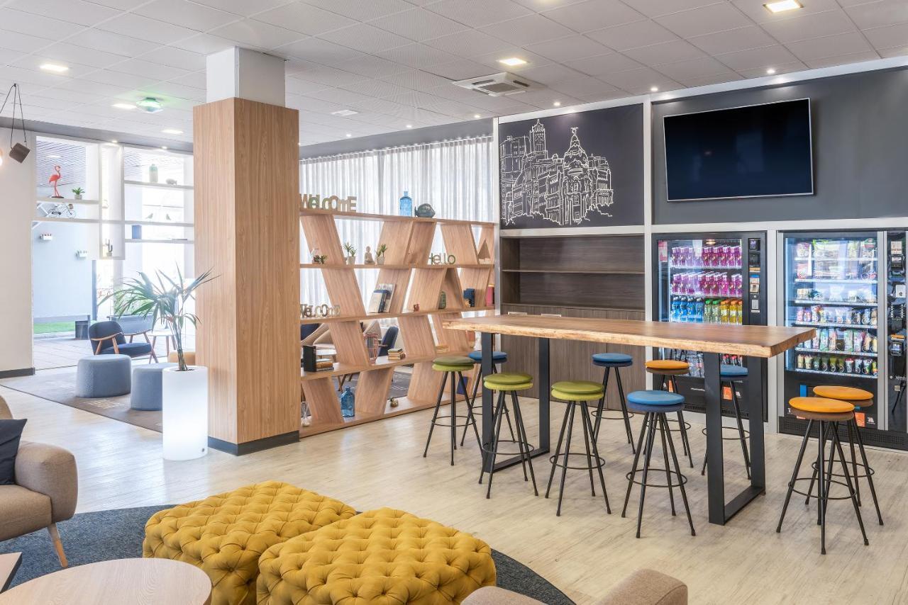 Madrid Airport Suites, Affiliated By Melia מראה חיצוני תמונה