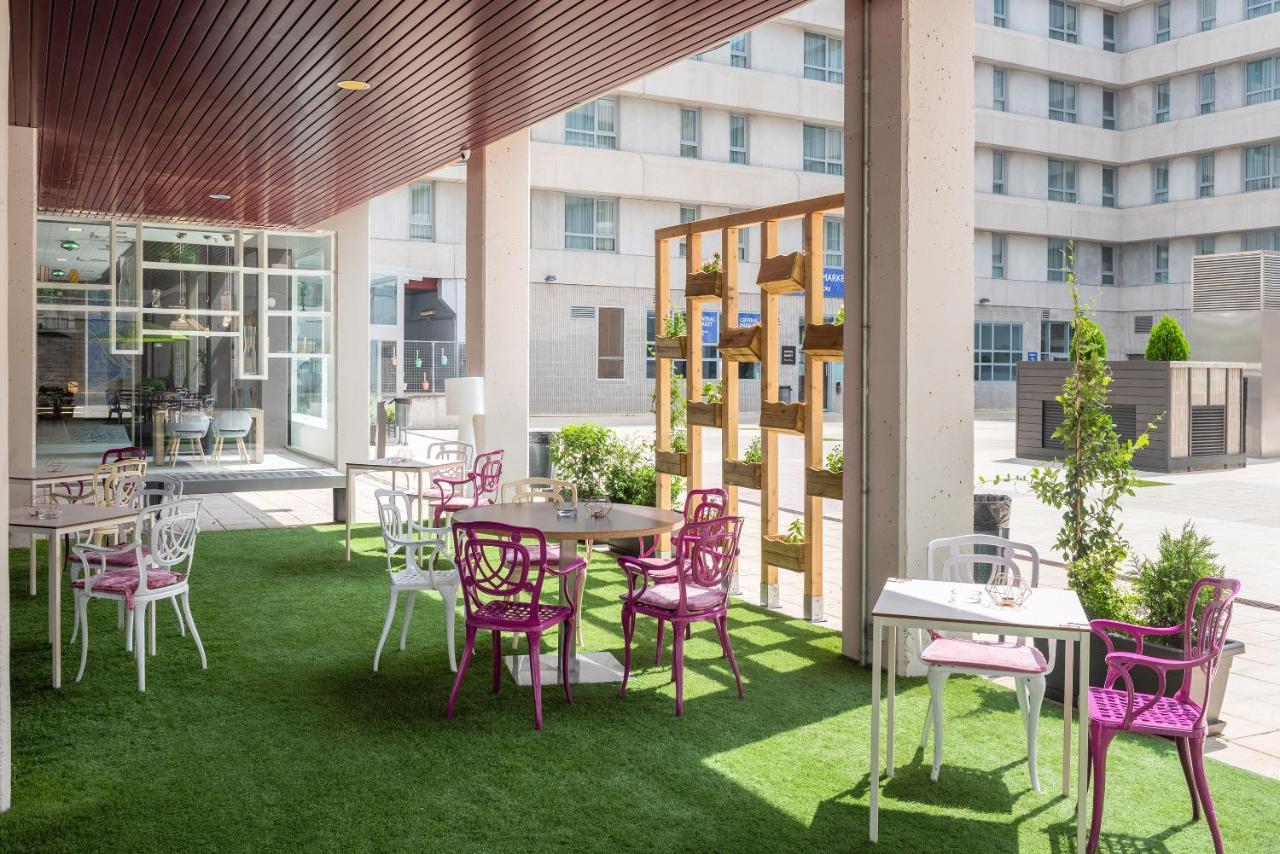 Madrid Airport Suites, Affiliated By Melia מראה חיצוני תמונה